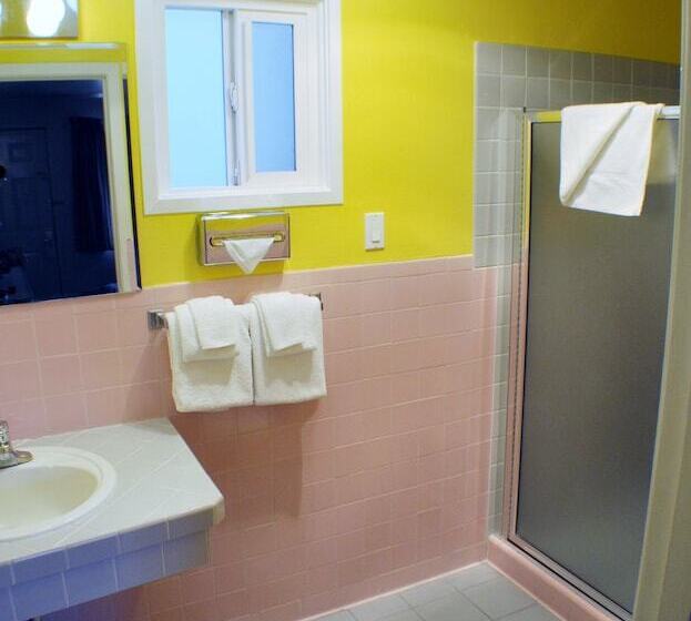 汽车旅馆  Uptown Inn