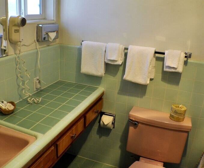 汽车旅馆  Uptown Inn