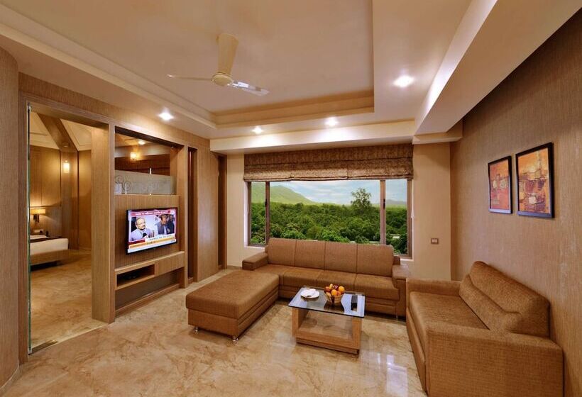 Hotell Sarovar Portico Sasangir