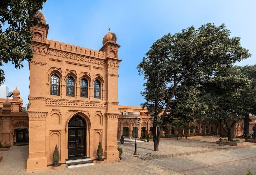 هتل The Earth Amritsar, Trademark Collection By Wyndham