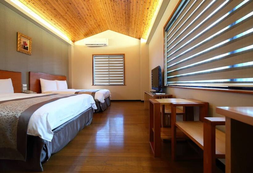 تختخواب و صبحانه Cypress House