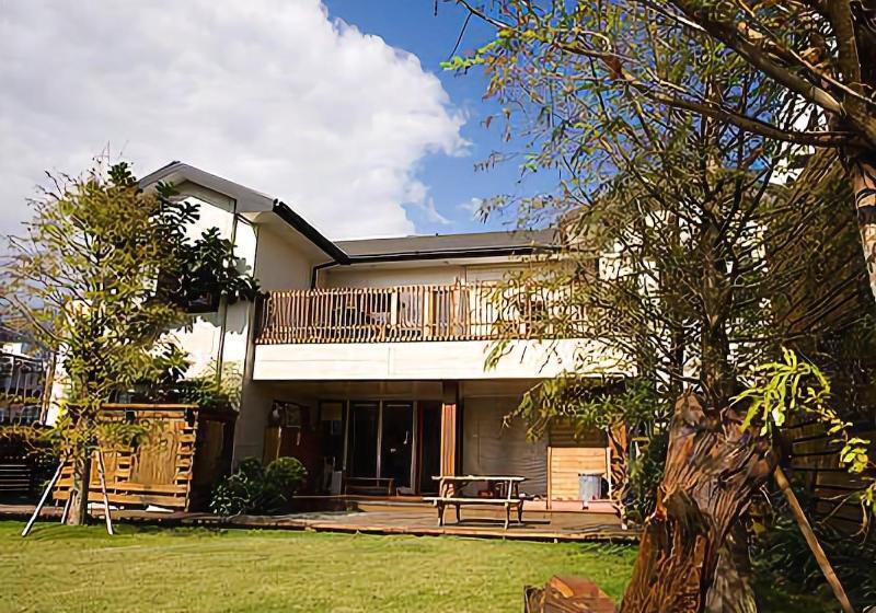 تختخواب و صبحانه Cypress House