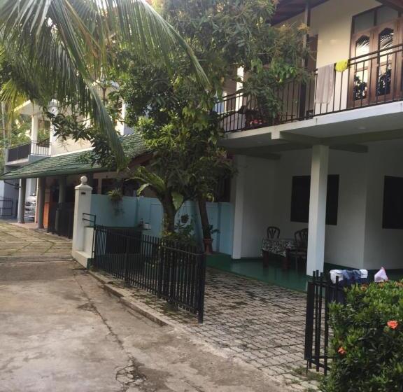 בית מלון כפרי Damith Guest House