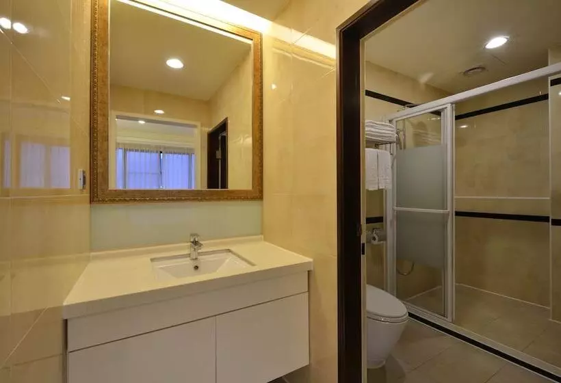 هتل Modern Puli