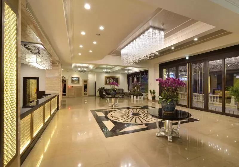 هتل Modern Puli