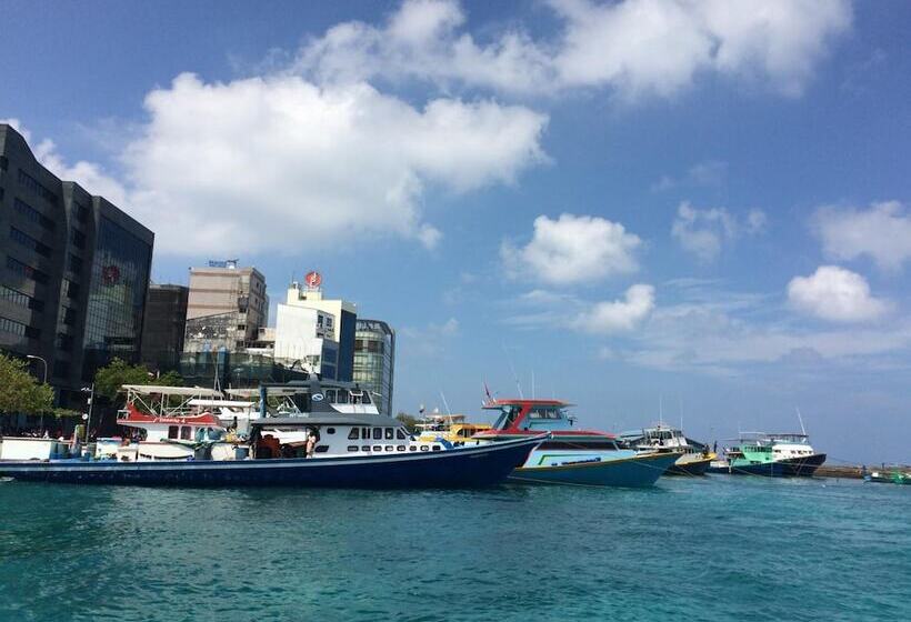هتل Pine Lodge Maldives