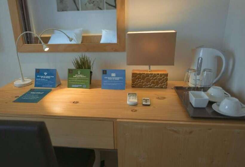 هتل Pine Lodge Maldives