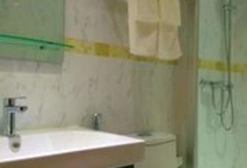 هتل Pine Lodge Maldives