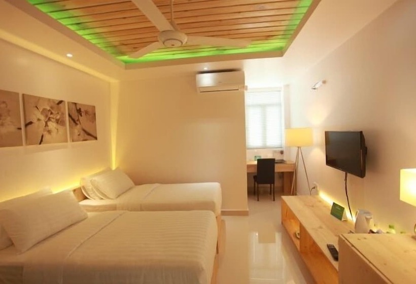 هتل Pine Lodge Maldives