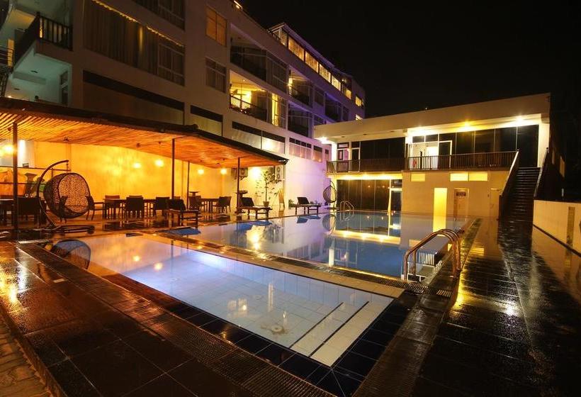 Отель Sevonra Garden