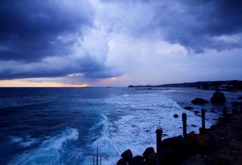 Отель Sevonra Garden