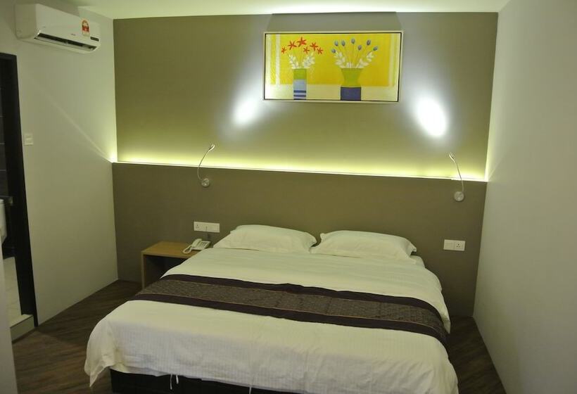 Super 8 Hotel @ Bayan Baru