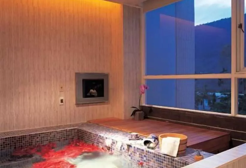 Otel The Solasresort Hot Spring