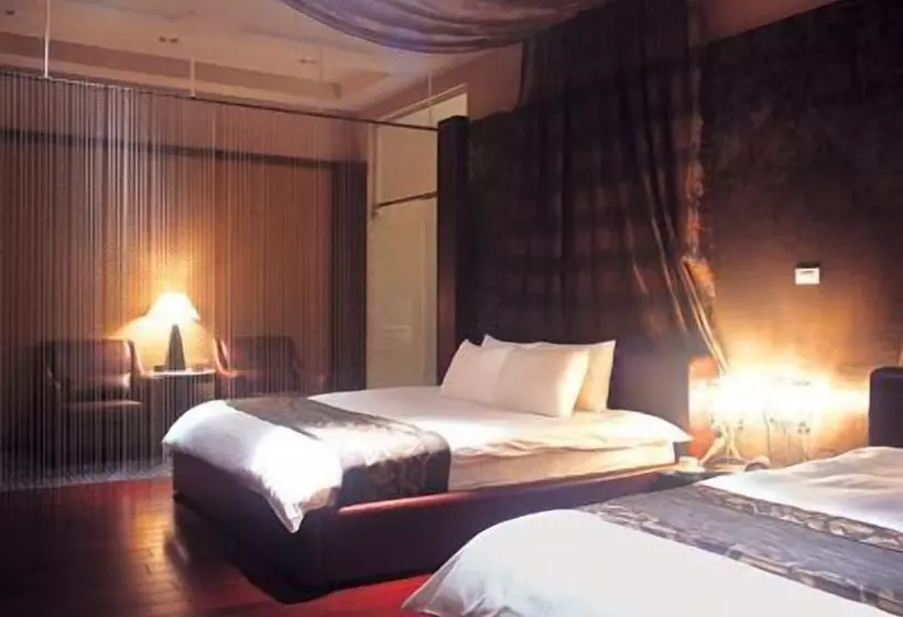 Otel The Solasresort Hot Spring