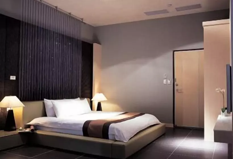 Otel The Solasresort Hot Spring