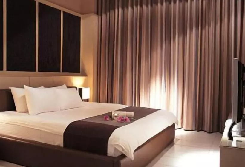 Otel The Solasresort Hot Spring