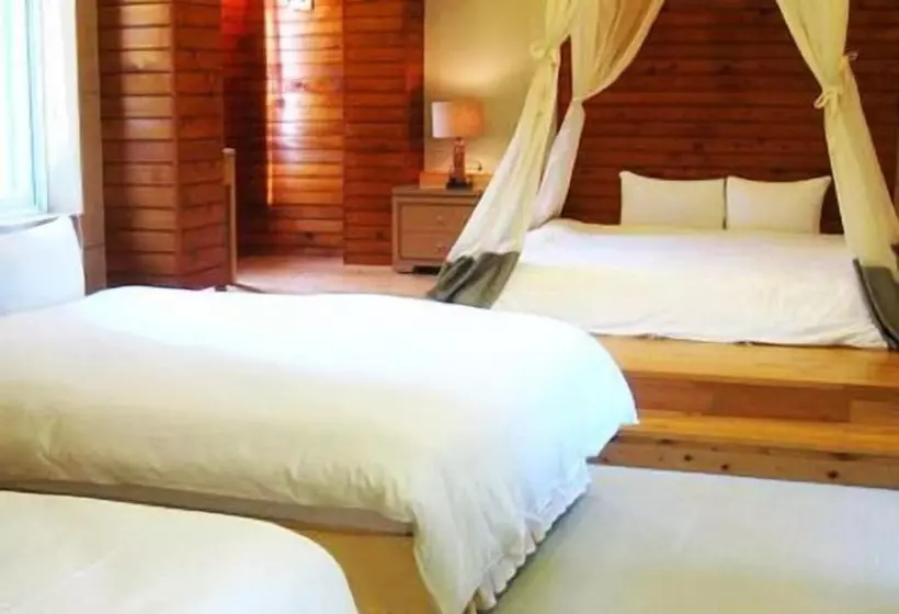 Otel The Solasresort Hot Spring