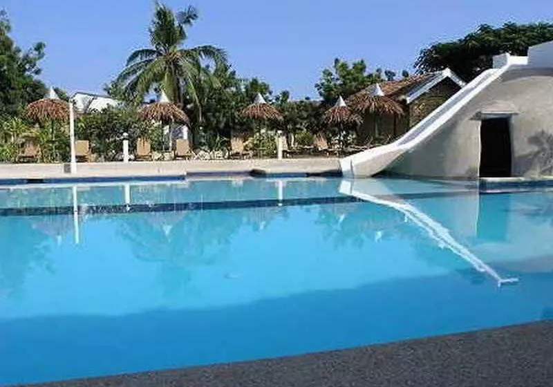 Marcosas Cottages Resort