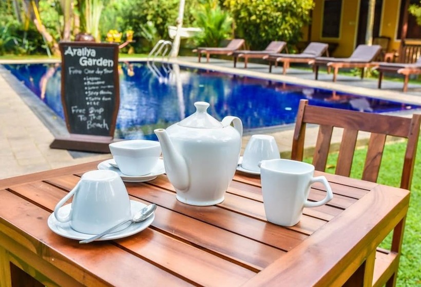 بنسيون Araliya Garden