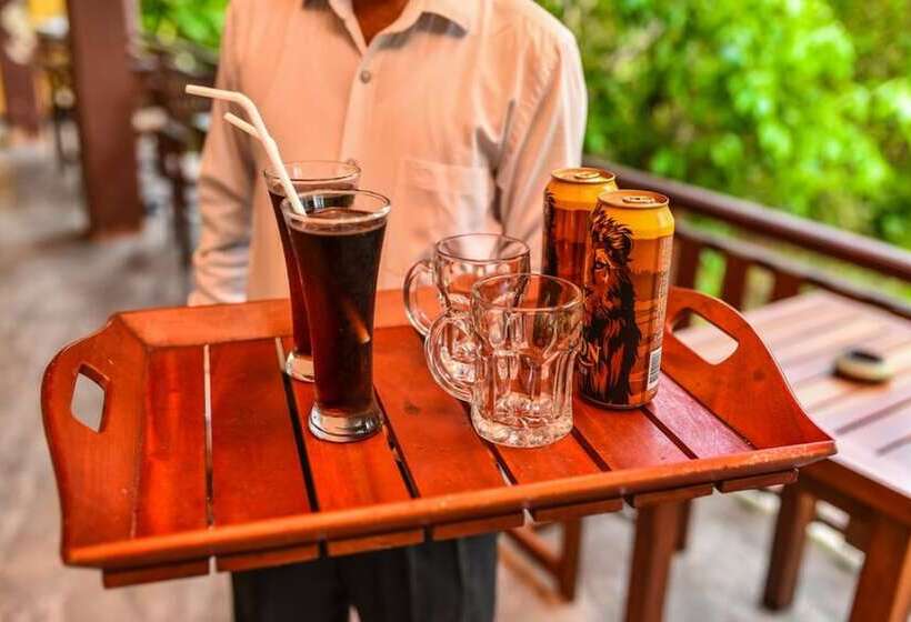 بنسيون Araliya Garden