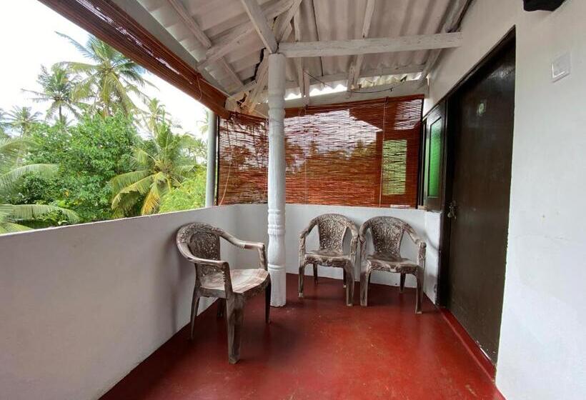 بنسيون Asanka Surf House & Resturant