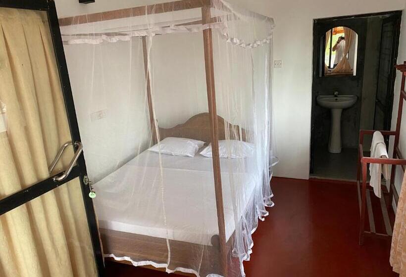 بنسيون Asanka Surf House & Resturant