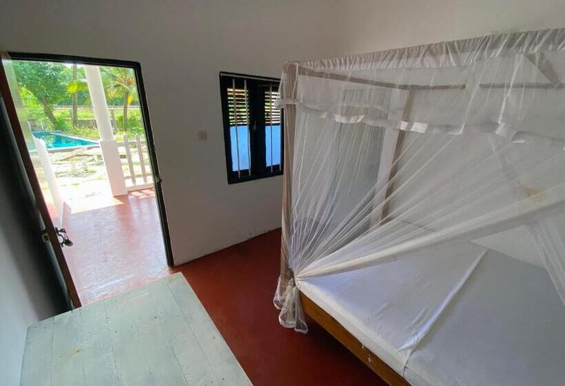 بنسيون Asanka Surf House & Resturant