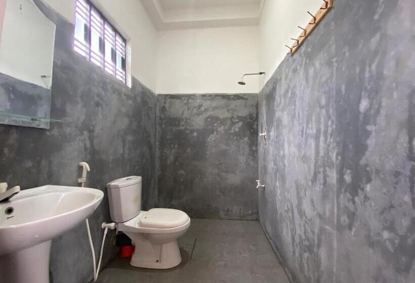 بنسيون Asanka Surf House & Resturant