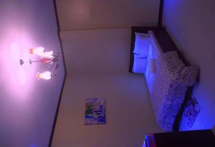 ペンション Pedz Cing Mango Lodge