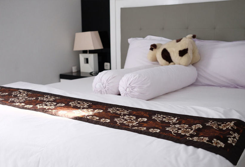 ペンション Rumah Kecil Jatirejo