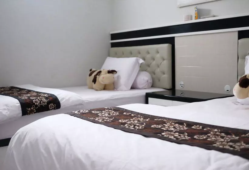 Majatalo Rumah Kecil Jatirejo