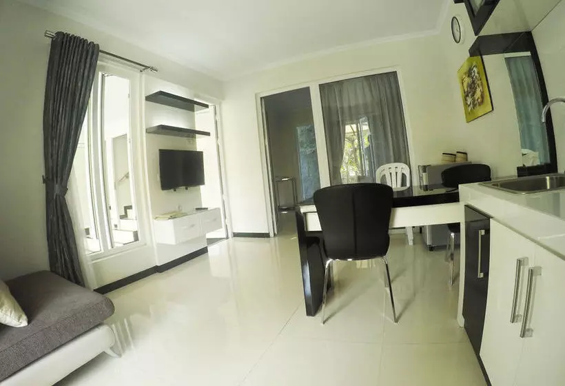 Majatalo Rumah Kecil Jatirejo