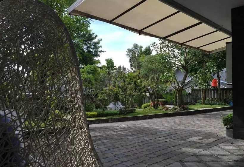 Majatalo Rumah Kecil Jatirejo