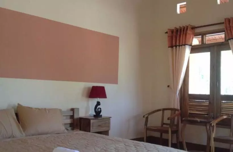 Thuyhouse Resort