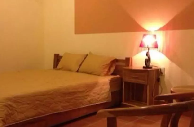 Thuyhouse Resort