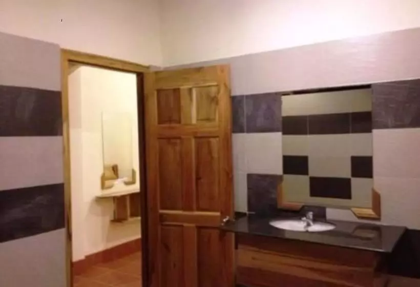 Thuyhouse Resort