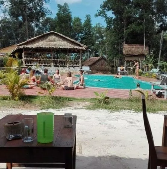 Thuyhouse Resort