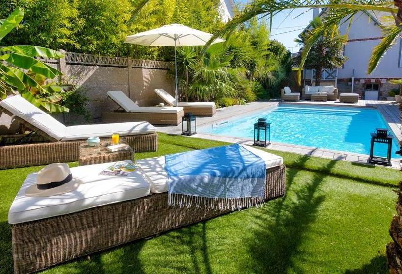 تختخواب و صبحانه Villa La Ruche