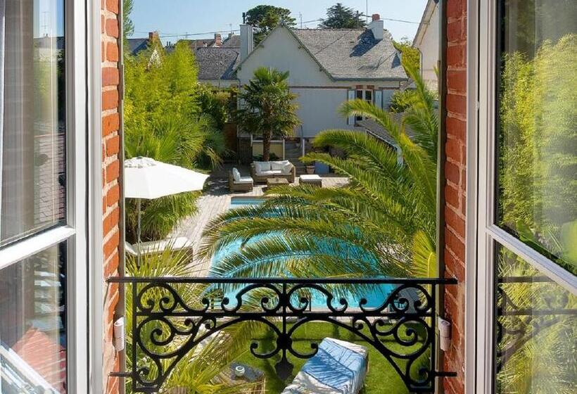 تختخواب و صبحانه Villa La Ruche