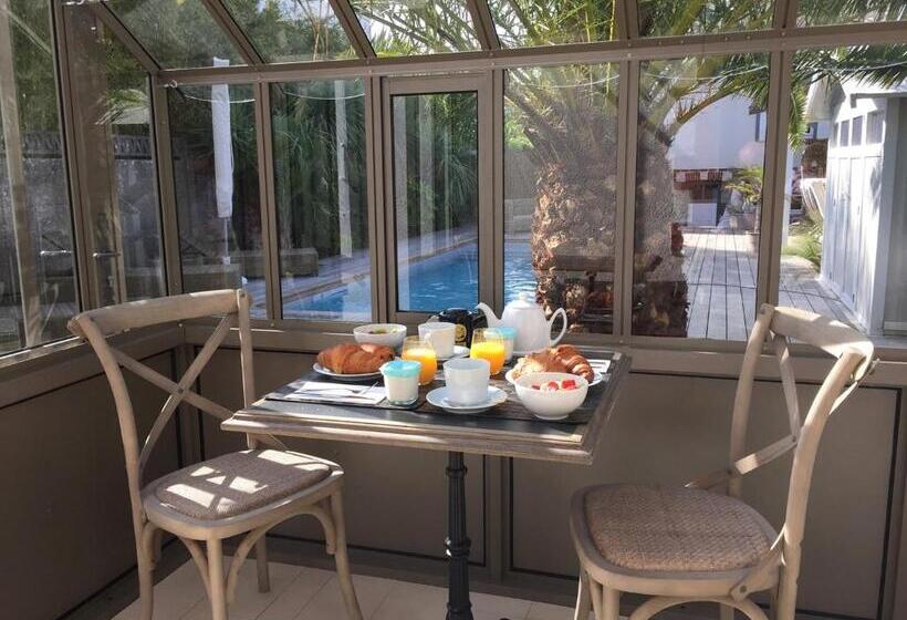 تختخواب و صبحانه Villa La Ruche