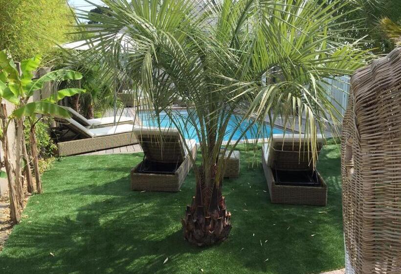 تختخواب و صبحانه Villa La Ruche