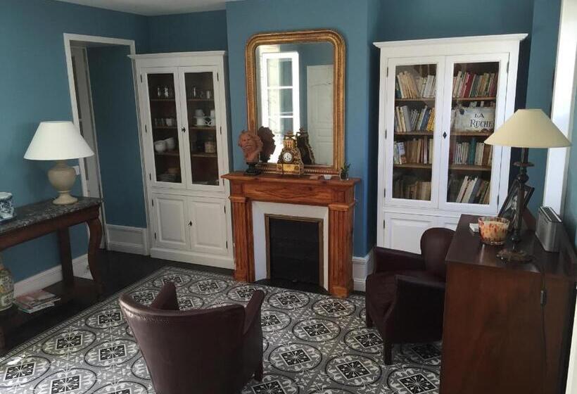 تختخواب و صبحانه Villa La Ruche