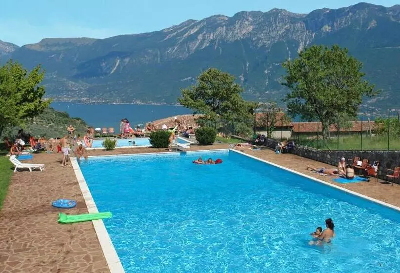 ホテル Garnì Al Poggio