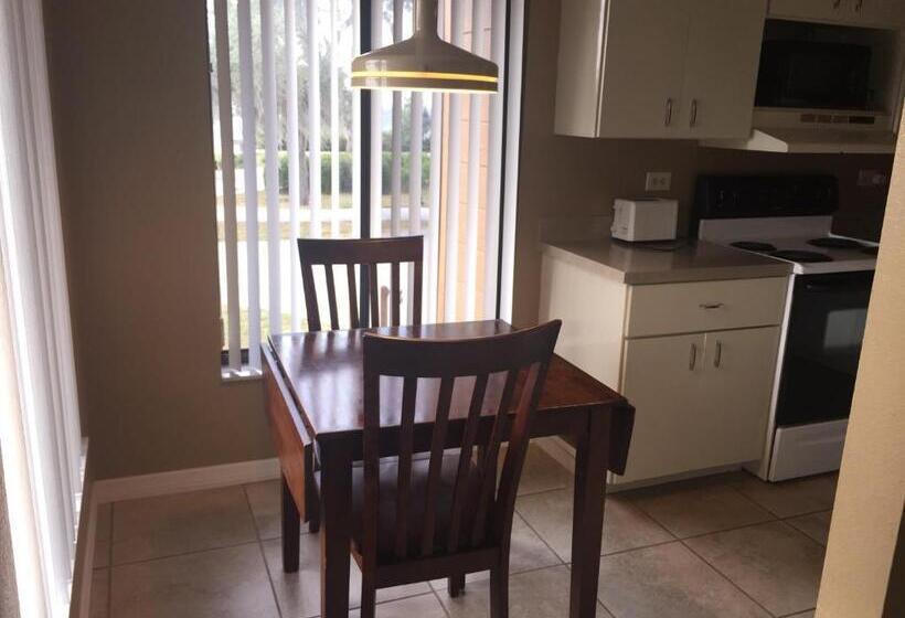 酒店 Charlotte Bay Resort