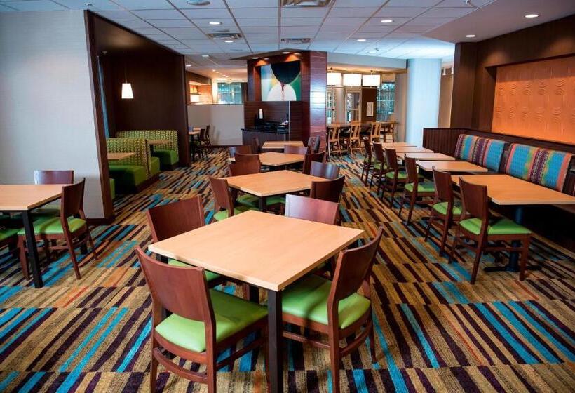 فندق Fairfield Inn & Suites By Marriott Cincinnati Uptown/university Area
