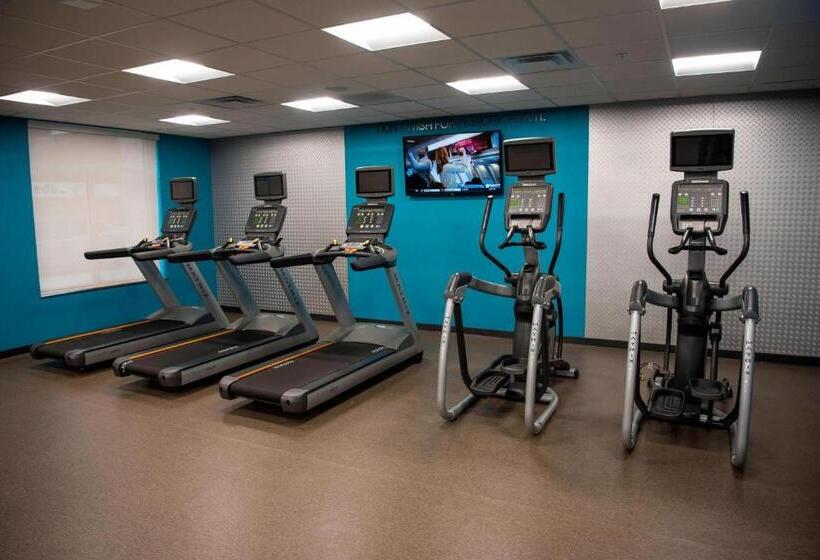 فندق Fairfield Inn & Suites By Marriott Cincinnati Uptown/university Area