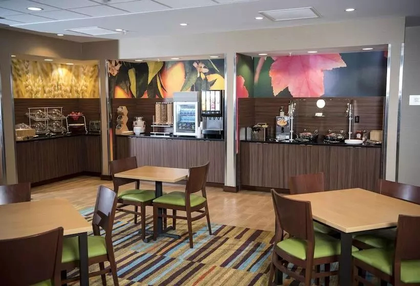 ホテル Fairfield Inn & Suites By Marriott Cincinnati Uptown/university Area