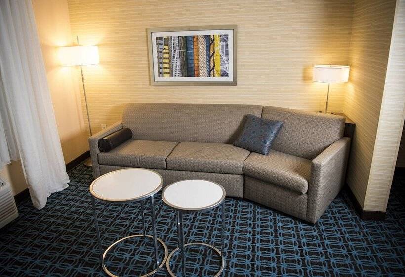 فندق Fairfield Inn & Suites By Marriott Cincinnati Uptown/university Area