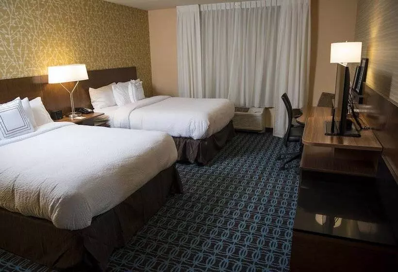 ホテル Fairfield Inn & Suites By Marriott Cincinnati Uptown/university Area
