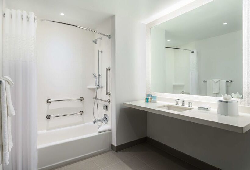 בית מלון כפרי Hampton Inn & Suites Santa Monica